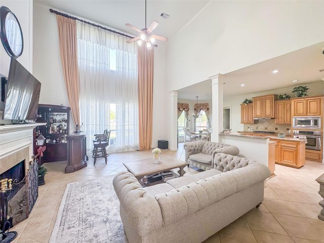 2305 Delta Bridge Drive, Pearland, TX 77584