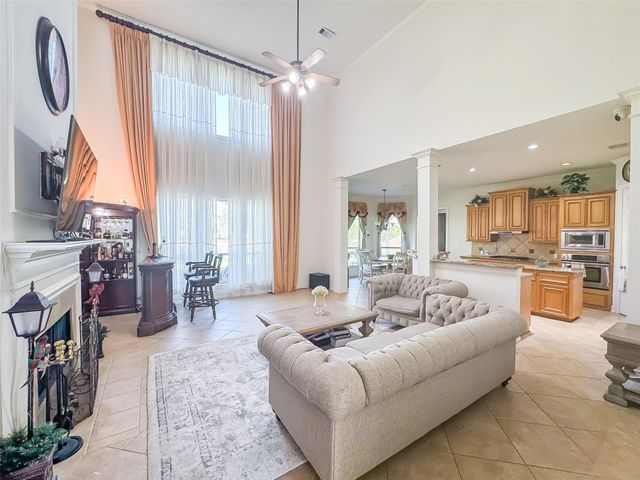 2305 Delta Bridge Drive, Pearland, TX 77584