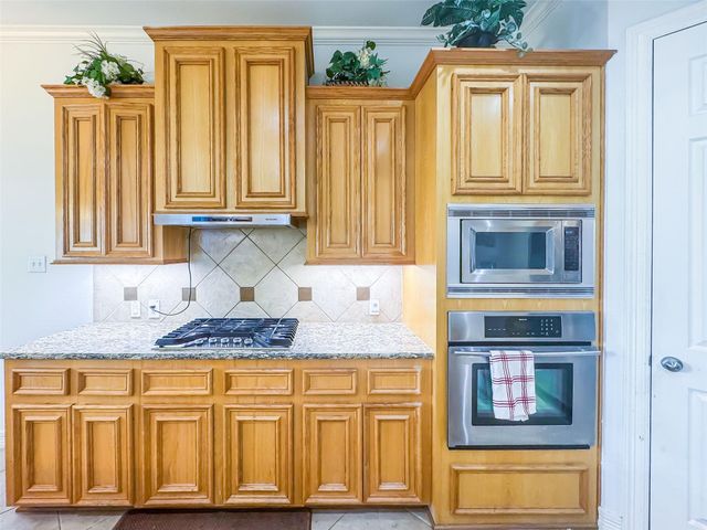 2305 Delta Bridge Drive, Pearland, TX 77584