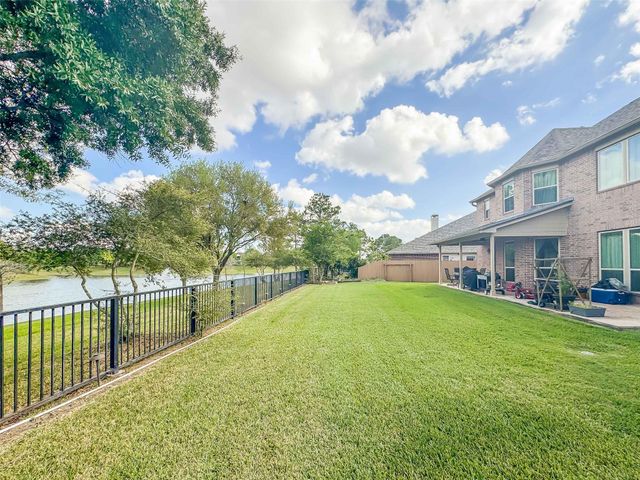 2305 Delta Bridge Drive, Pearland, TX 77584