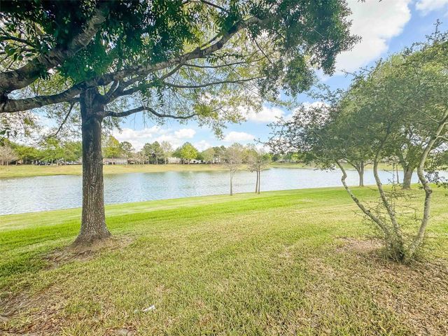 2305 Delta Bridge Drive, Pearland, TX 77584