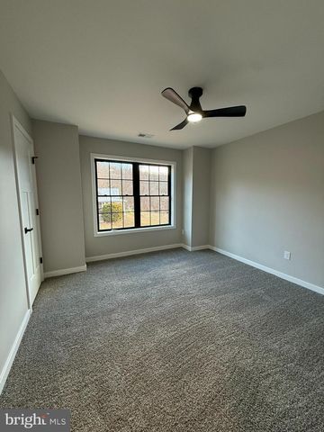 8640 MORMON CHURCH, Waynesboro, PA 17268