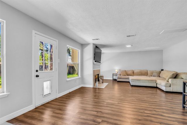 16919 Lacing Court, Crosby, TX 77532