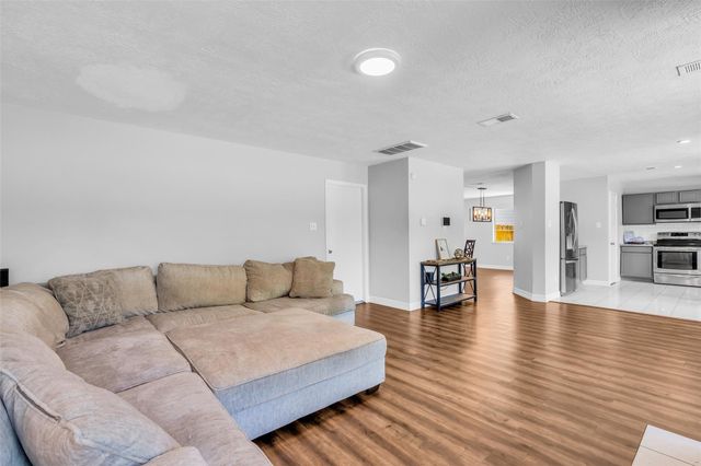 16919 Lacing Court, Crosby, TX 77532