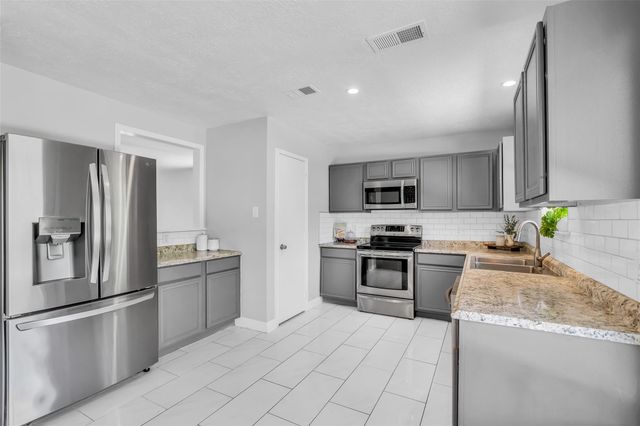 16919 Lacing Court, Crosby, TX 77532