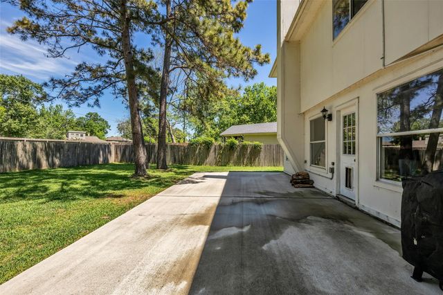 16919 Lacing Court, Crosby, TX 77532