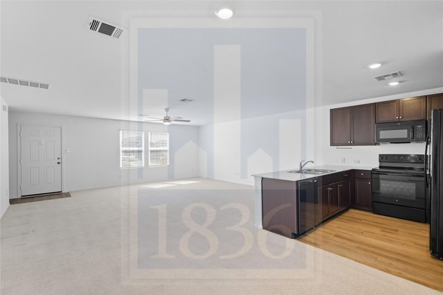 141 Texas Angel WAY, Jarrell, TX 76537