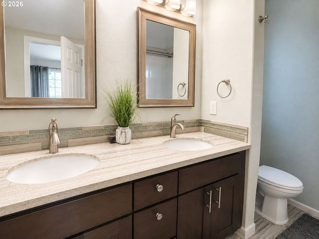 125 W FAIRFIELD St, Gladstone, OR 97027