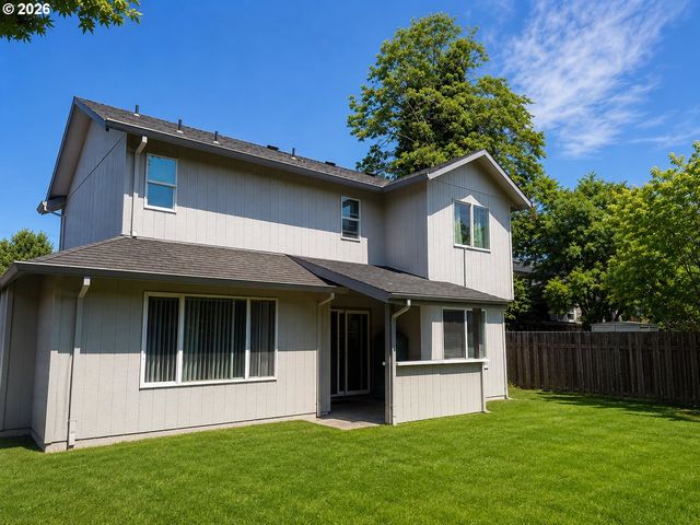 125 W FAIRFIELD St, Gladstone, OR 97027