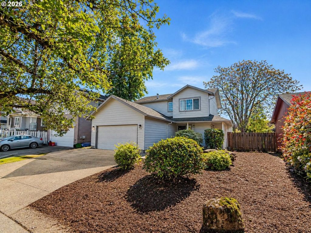 125 W FAIRFIELD St, Gladstone, OR 97027