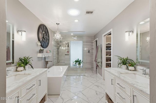 1801 N Howard Boulevard, Tucson, AZ 85716