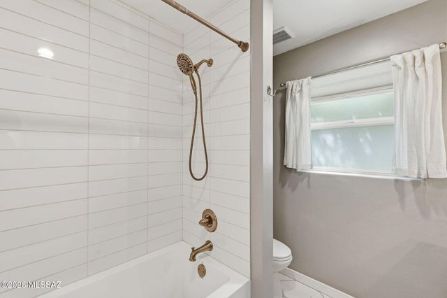 1801 N Howard Boulevard, Tucson, AZ 85716