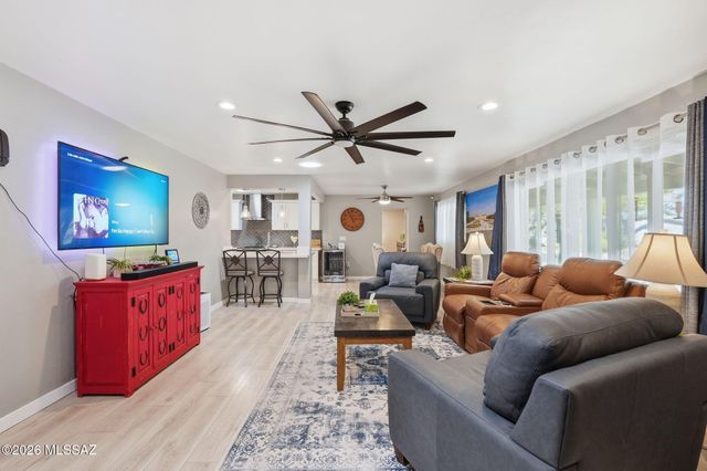 1801 N Howard Boulevard, Tucson, AZ 85716