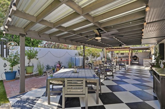 1801 N Howard Boulevard, Tucson, AZ 85716