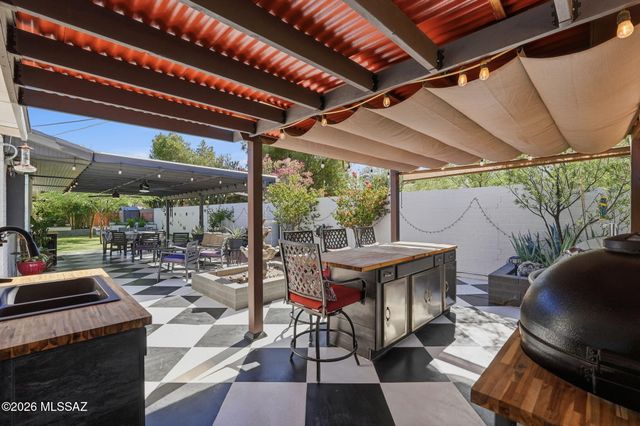 1801 N Howard Boulevard, Tucson, AZ 85716