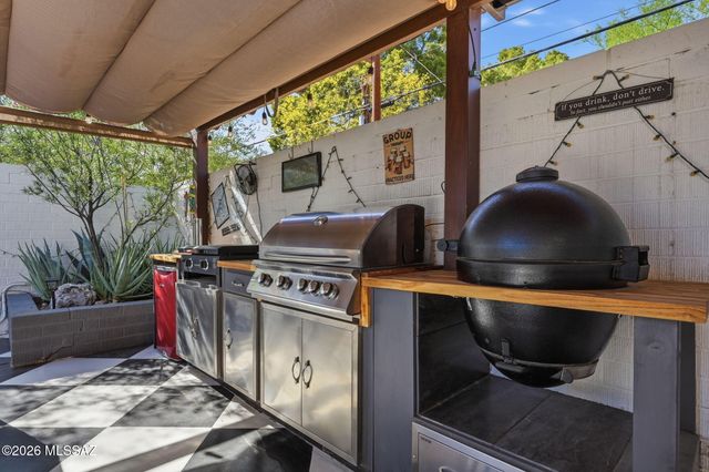 1801 N Howard Boulevard, Tucson, AZ 85716