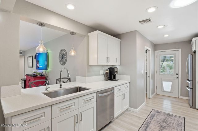 1801 N Howard Boulevard, Tucson, AZ 85716