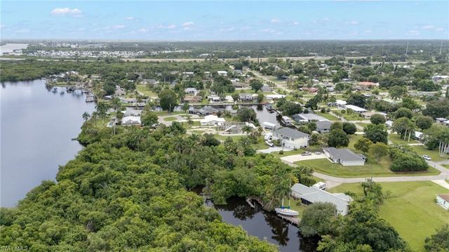 315 Shore DR, Fort Myers, FL 33905