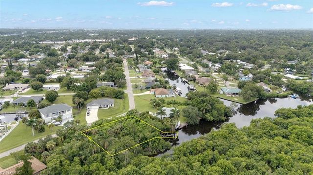 315 Shore DR, Fort Myers, FL 33905