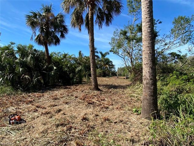 315 Shore DR, Fort Myers, FL 33905