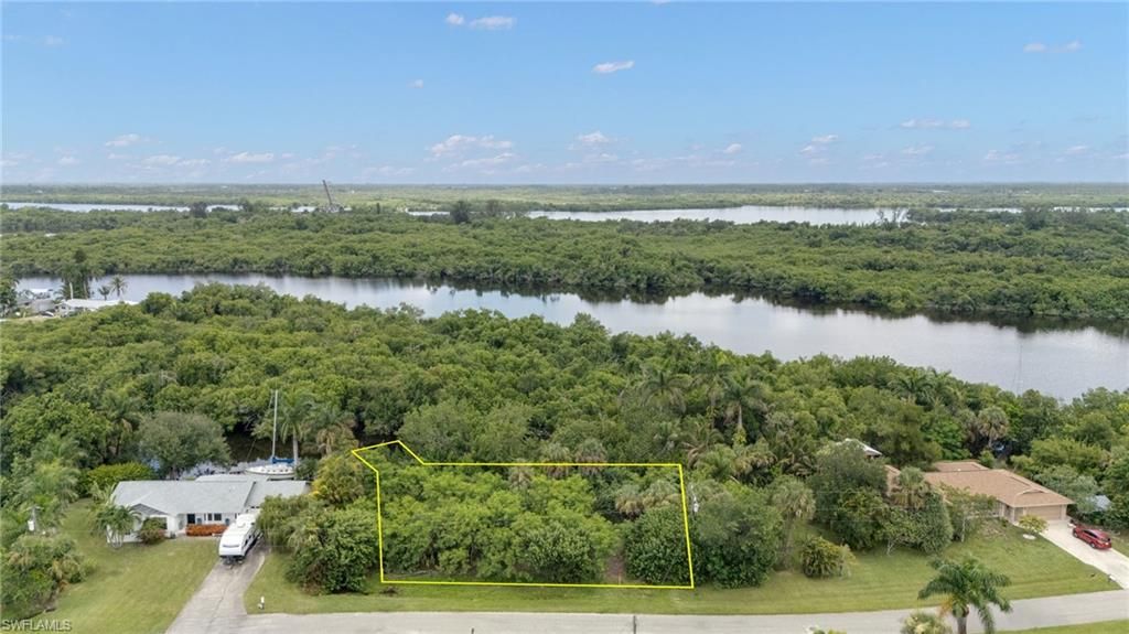 315 Shore DR, FORT MYERS, FL 33905 — photo 3