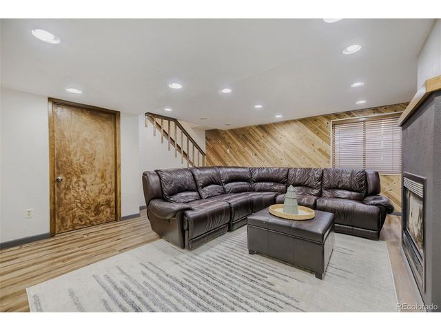 1909 S Kipling St A, Lakewood, CO 80227