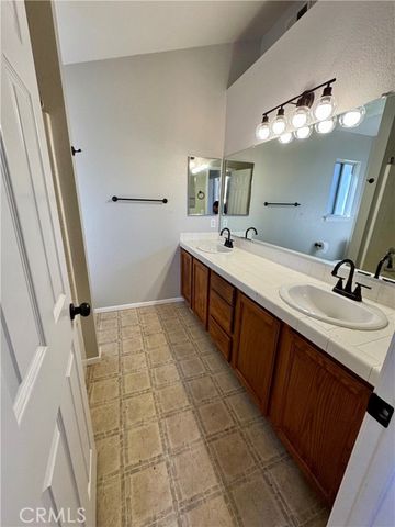 2105 Villines, San Jacinto, CA 92583