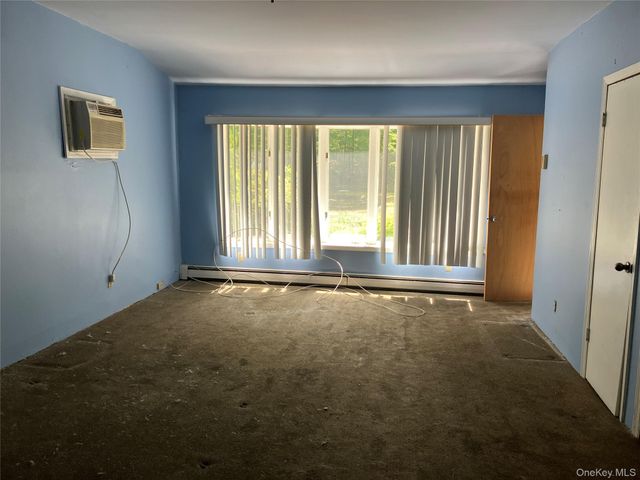 80 Alpine Way, South Huntington, NY 11746