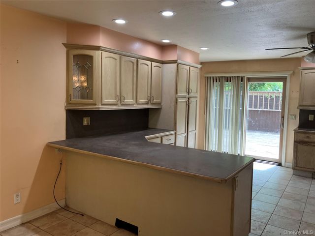 80 Alpine Way, South Huntington, NY 11746
