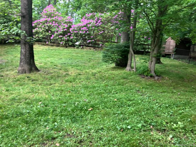 80 Alpine Way, South Huntington, NY 11746