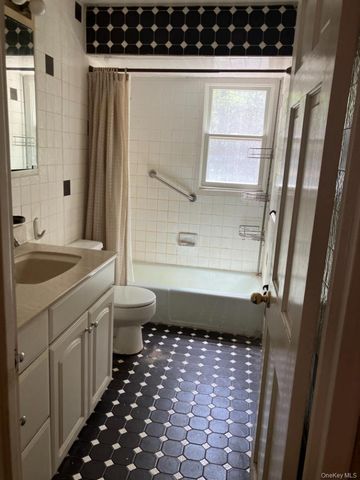 80 Alpine Way, South Huntington, NY 11746