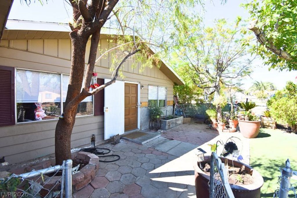 5305 Camden Avenue, Las Vegas, NV 89122 — photo 5