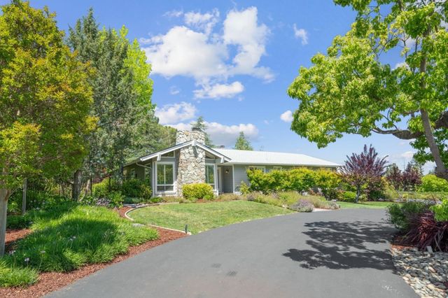 18561 Arbolado Way, Saratoga, CA 95070