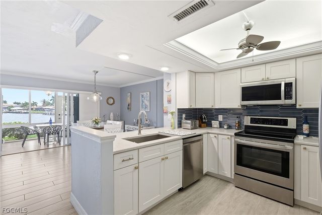 1927 SE 40th TER 107, Cape Coral, FL 33904