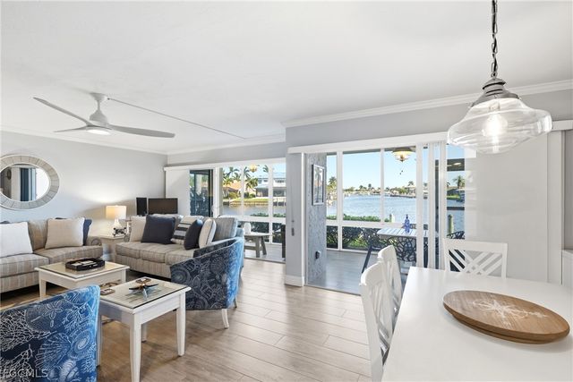 1927 SE 40th TER 107, Cape Coral, FL 33904