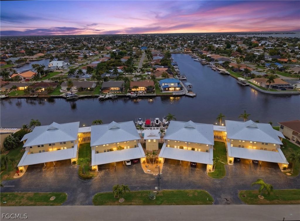 1927 SE 40th TER 107, Cape Coral, FL 33904