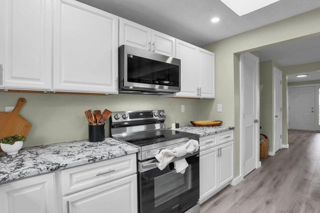 5085 Brush Ridge Court, Columbus, OH 43228