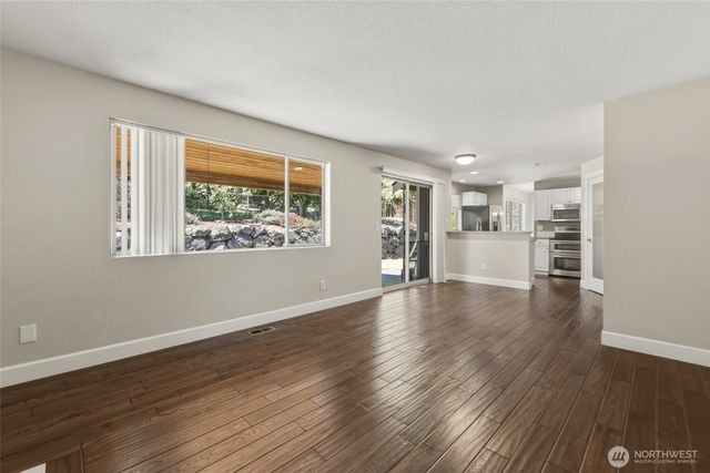 8610 63rd Avenue E, Puyallup, WA 98371