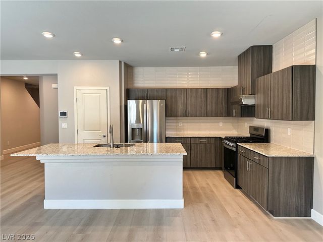 7503 Dragonfruit Avenue, Las Vegas, NV 89113