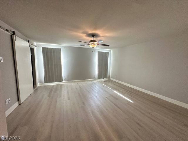 7503 Dragonfruit Avenue, Las Vegas, NV 89113