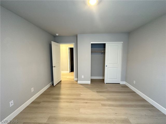 7503 Dragonfruit Avenue, Las Vegas, NV 89113