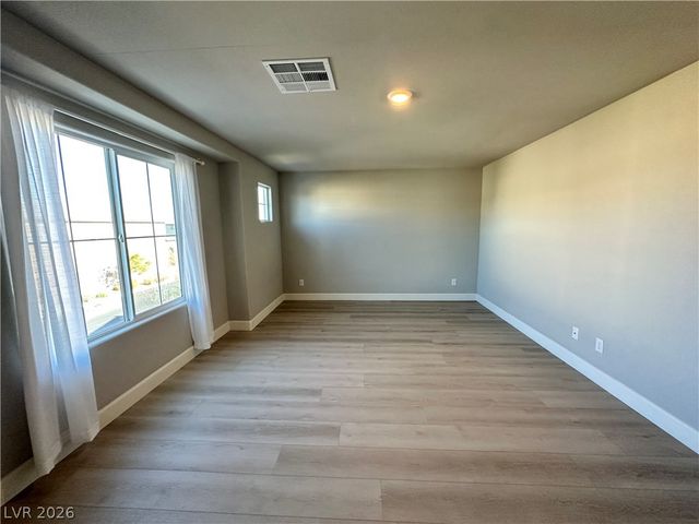 7503 Dragonfruit Avenue, Las Vegas, NV 89113