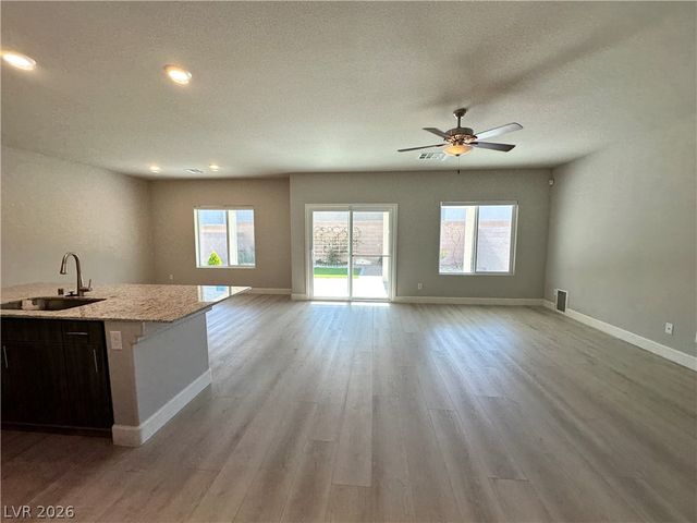 7503 Dragonfruit Avenue, Las Vegas, NV 89113