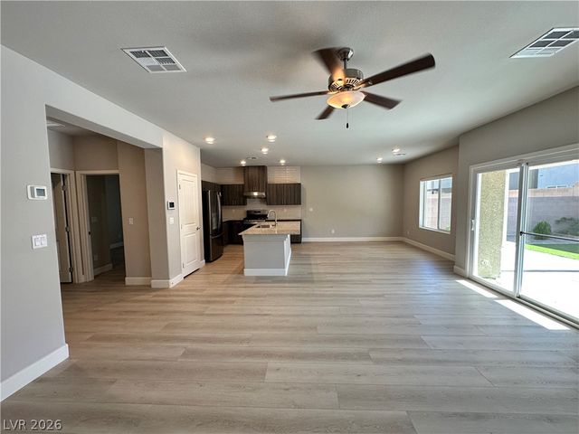 7503 Dragonfruit Avenue, Las Vegas, NV 89113