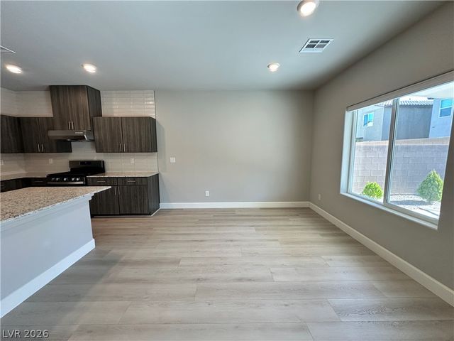 7503 Dragonfruit Avenue, Las Vegas, NV 89113