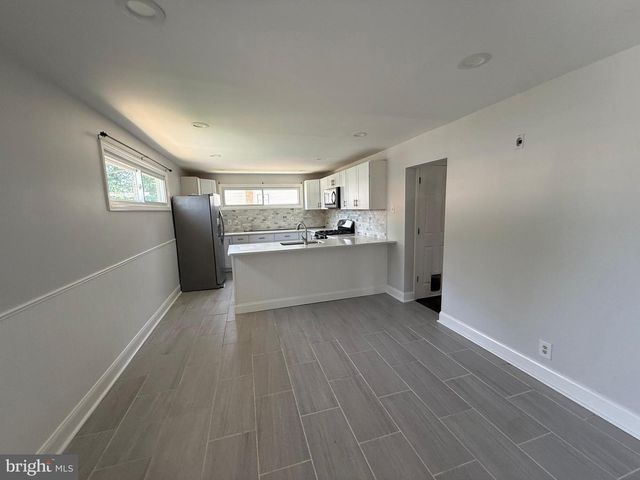 192 BISHOP AVE, West Berlin, NJ 08091
