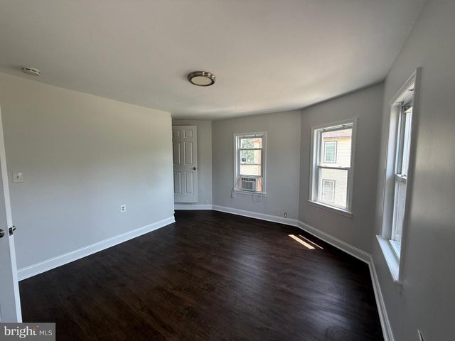 192 BISHOP AVE, West Berlin, NJ 08091
