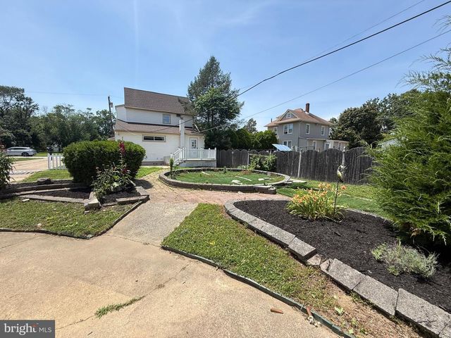 192 BISHOP AVE, West Berlin, NJ 08091