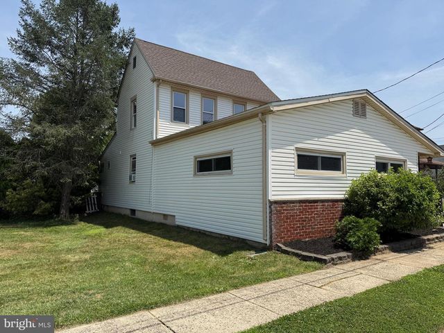 192 BISHOP AVE, West Berlin, NJ 08091