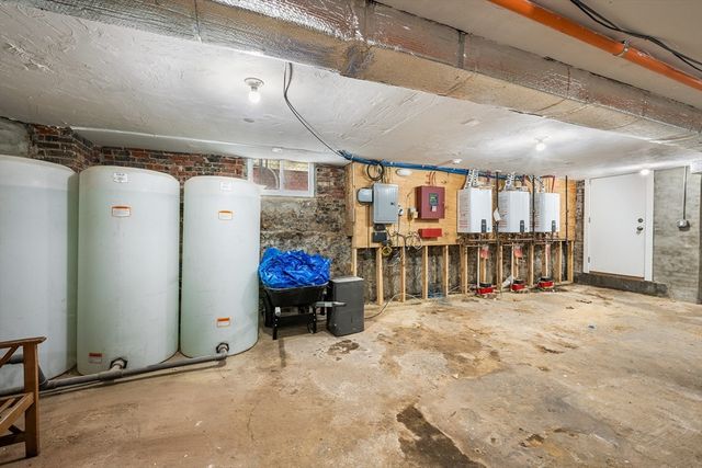 49 Eutaw St 1, Boston, MA 02128